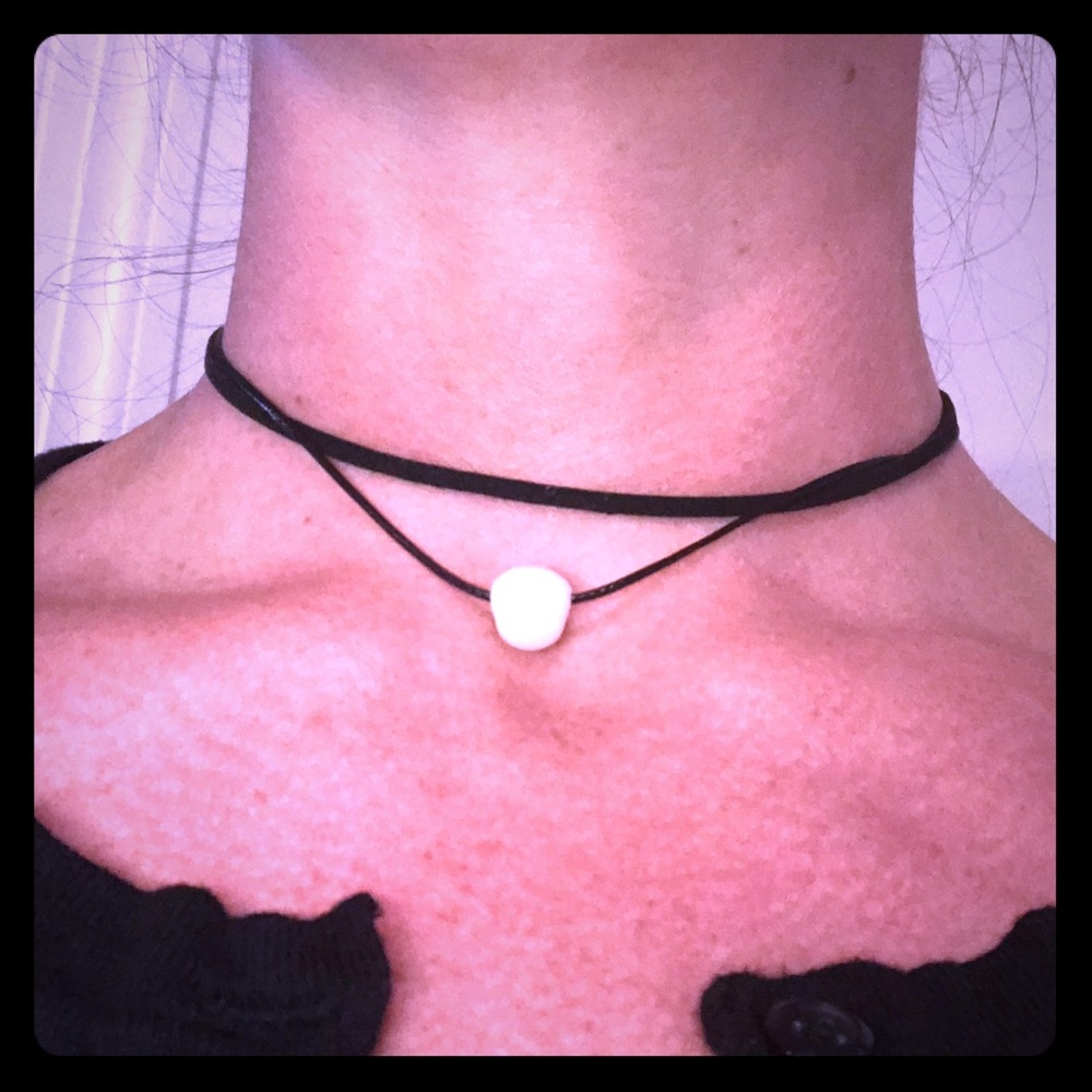 Real pearl and leather /suede Choker